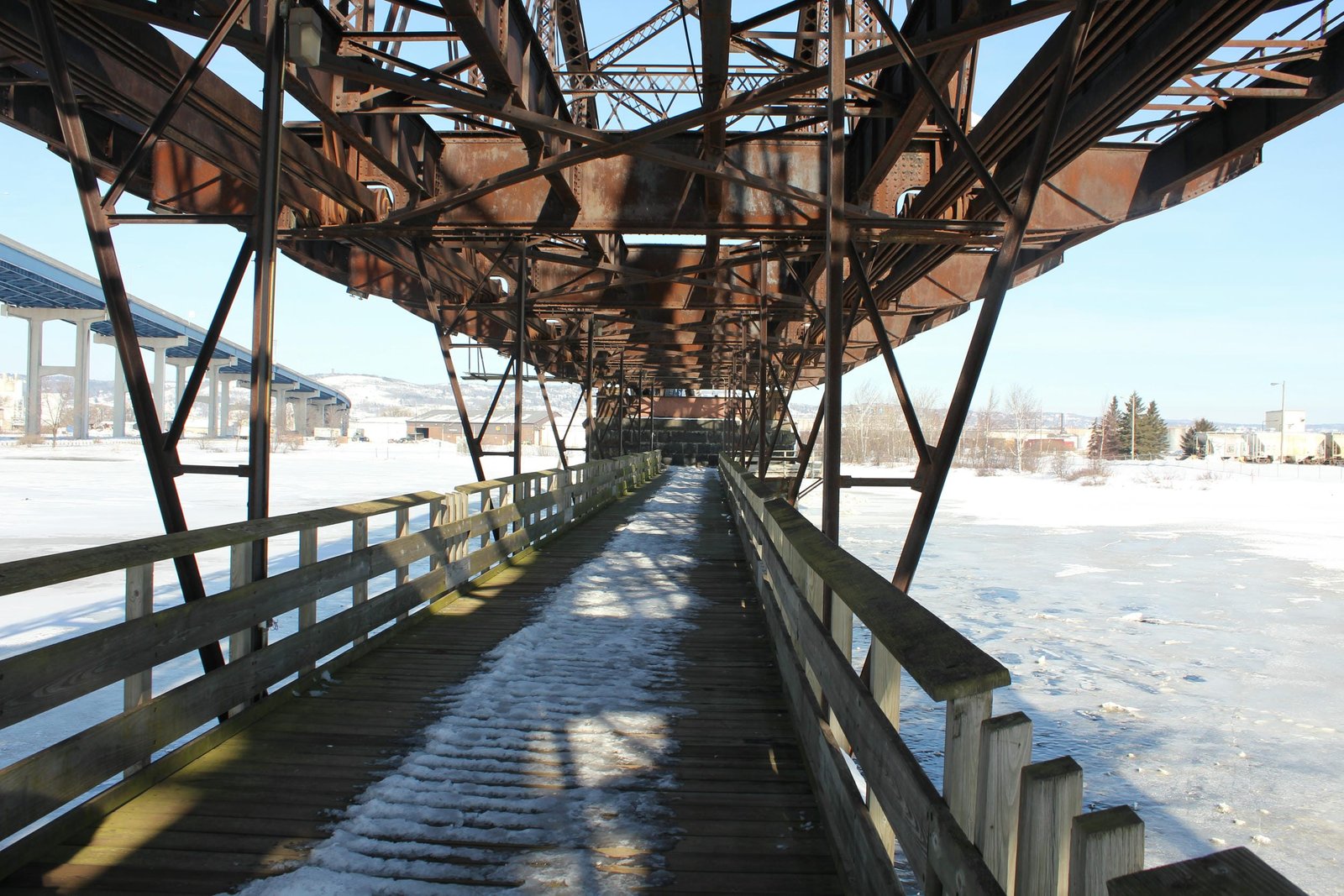 Under truss span